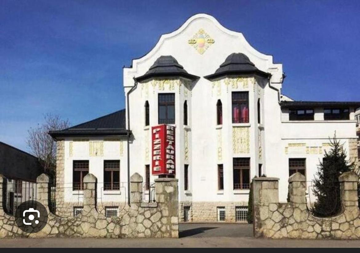 Casa Remo - Guesthouse Turda Eksteriør billede
