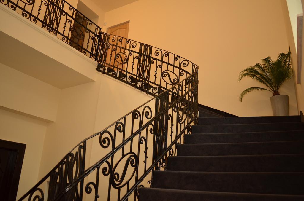 Casa Remo - Guesthouse Turda Eksteriør billede