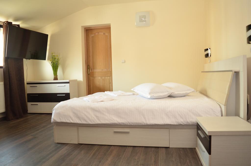 Casa Remo - Guesthouse Turda Eksteriør billede
