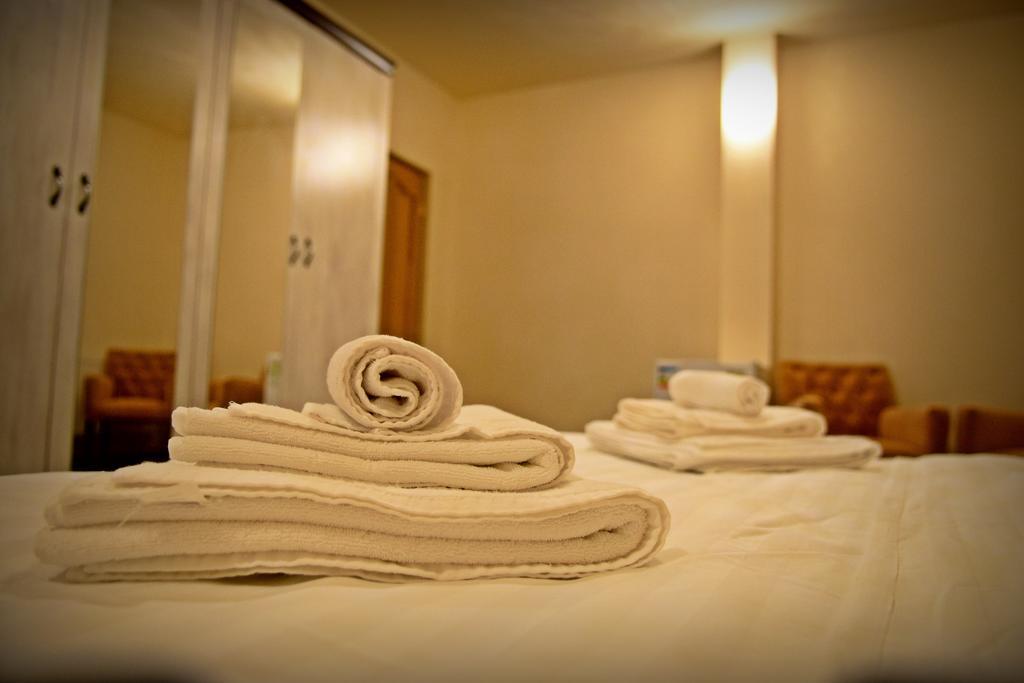Casa Remo - Guesthouse Turda Eksteriør billede