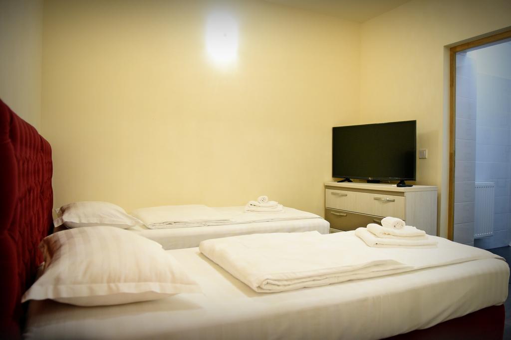 Casa Remo - Guesthouse Turda Eksteriør billede