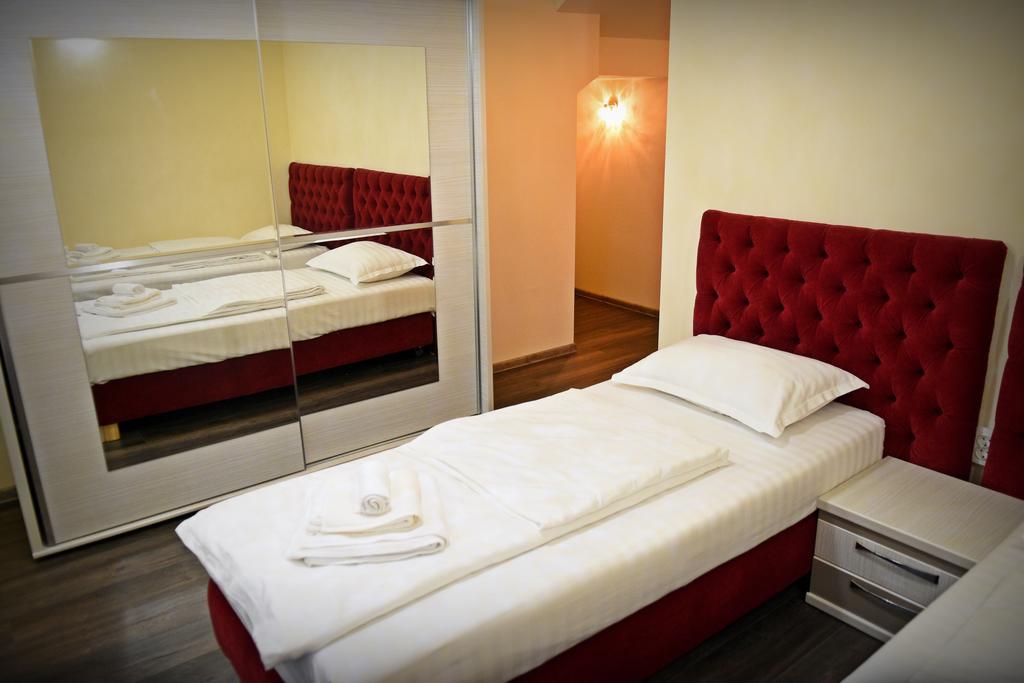 Casa Remo - Guesthouse Turda Eksteriør billede