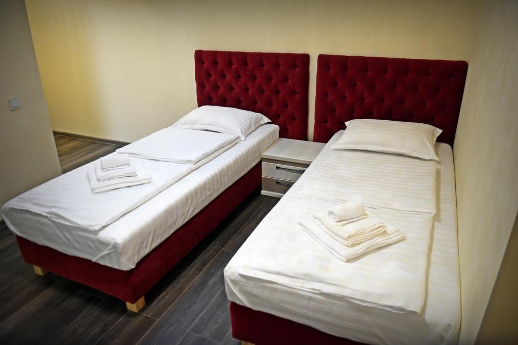 Casa Remo - Guesthouse Turda Eksteriør billede